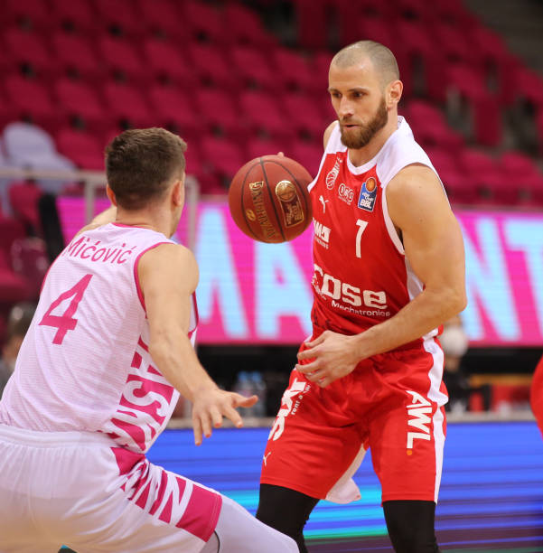 虽在比赛中 虽在比赛中