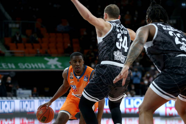 还是分析人 还是分析人